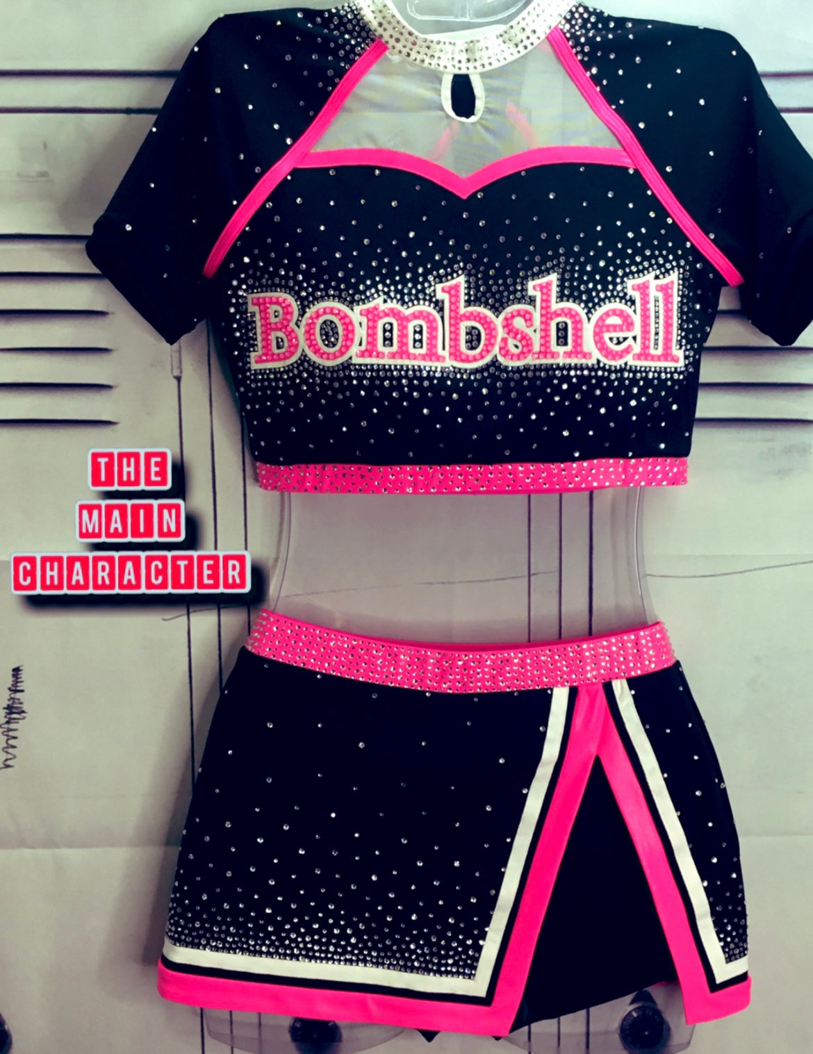 Cheerleading allstar Bombshell