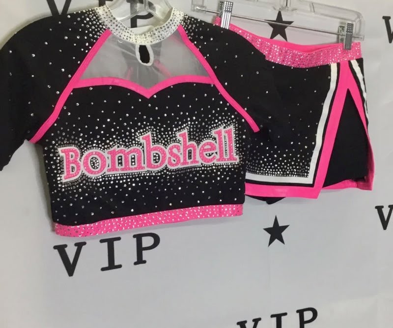Cheerleading allstar Bombshell