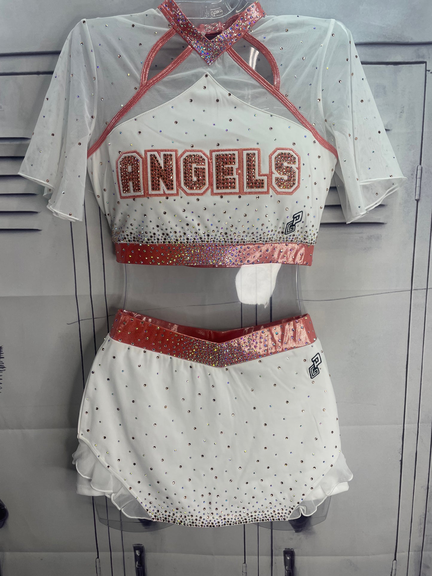 Limited Angel uniform in salmon