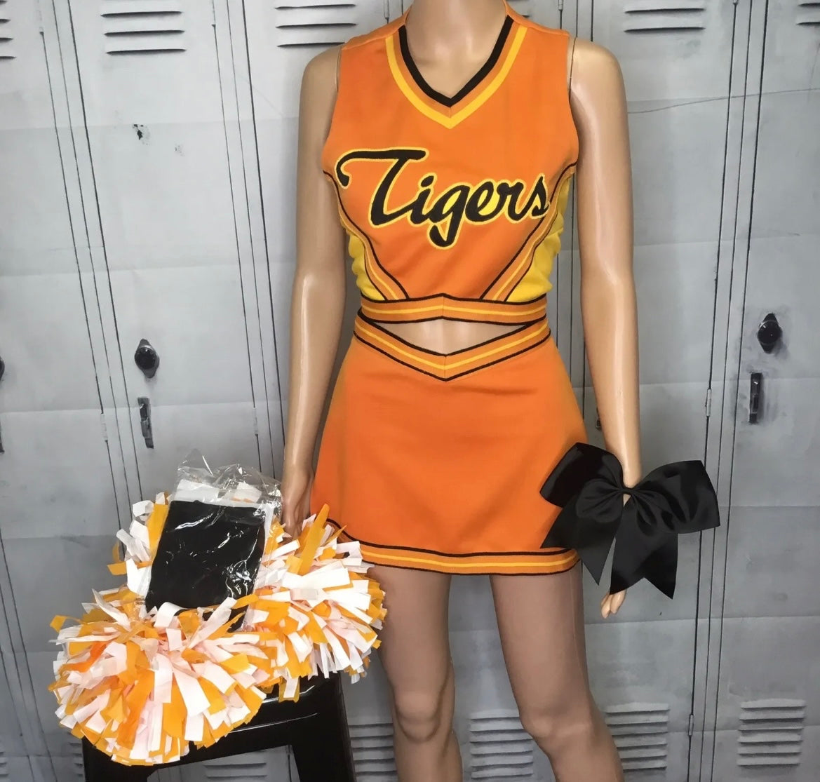 Real cheer uniform from fired up movie.  Rare